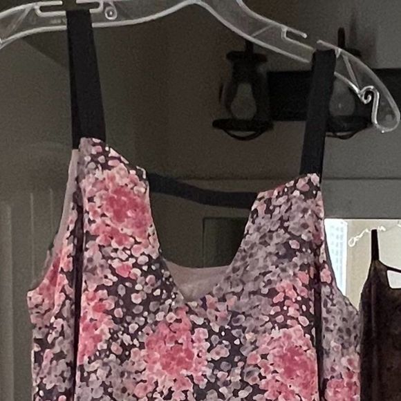 Sugarlips Floral Print Dress is So Feminine Size Small NWT - Picture 5 of 9